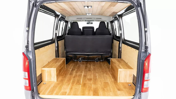 ‘Cá mập’ Toyota HiAce độ như xe Volkswagen: Dáng hoài cổ, phù hợp camping - Ảnh 6.