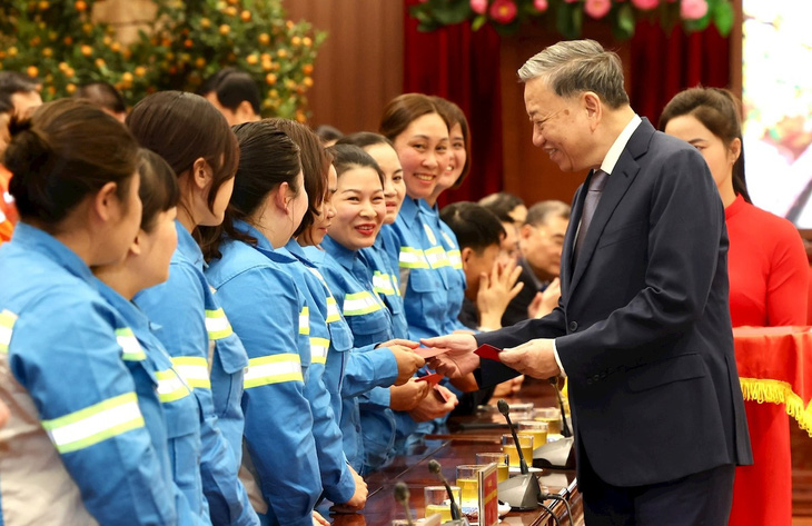 Tổng Bí thư Tô Lâm thăm, chúc Tết các đơn vị công an, quân đội, thủ đô Hà Nội - Ảnh 3.