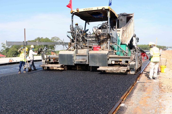 Mùng 4 Tết, Thủ tướng thị sát các dự án sân bay, cao tốc tại Đông Nam Bộ - Ảnh 3.