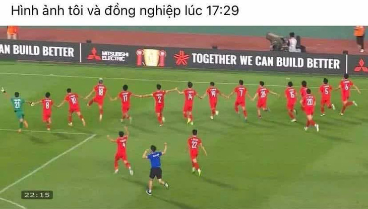 Meme ngập tràn mạng xã hội sau chức vô địch của tuyển Việt Nam - Ảnh 2.