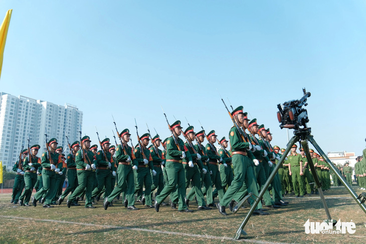 Học sinh hào hứng tham gia hội thao giáo dục quốc phòng - Ảnh 2.