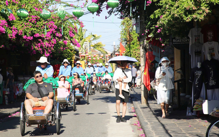 Quảng Nam có tuyến xe buýt dài 98km xuyên qua hai di sản văn hóa thế giới - Ảnh 3.