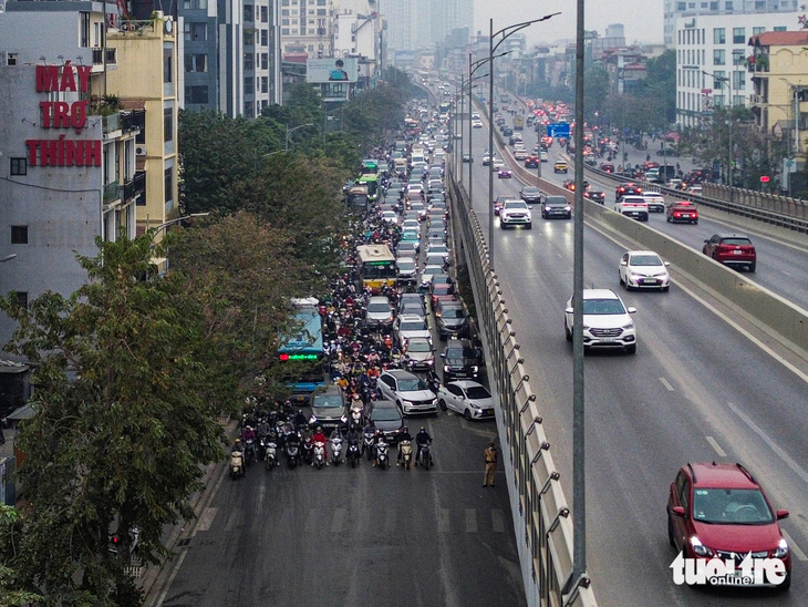 Mức phạt tăng gấp 5 lần, không còn cảnh xe máy đi hàng đoàn ở đường vành đai 2 trên cao - Ảnh 9.