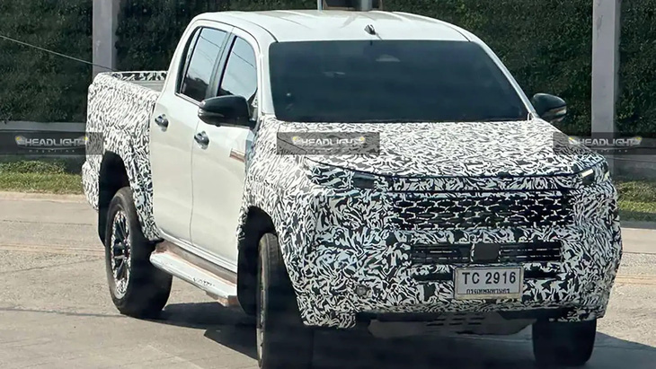 Toyota Hilux đời mới lộ mặt tại Thái Lan - Ảnh 5.