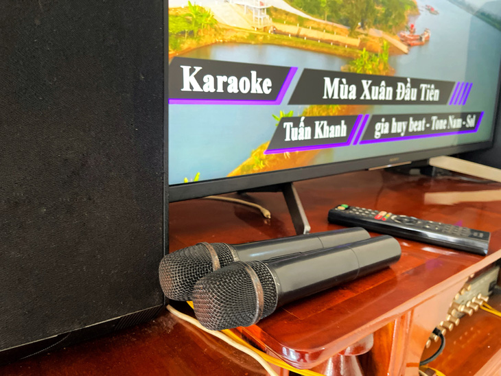 Tình trạng 'một nhà hát karaoke, cả xóm nghe' năm nay đã giảm? - Ảnh 3.