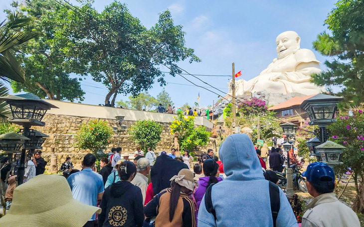 An Giang đón trên 600.000 lượt khách trong 8 ngày nghỉ Tết Ất Tỵ - Ảnh 8.