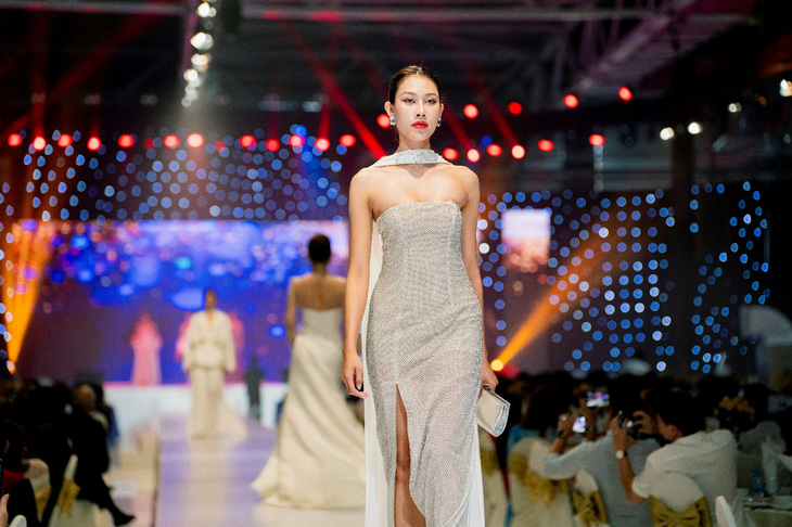 Thái Tuấn Fashion Show quy tụ dàn siêu mẫu đình đám - Ảnh 2.