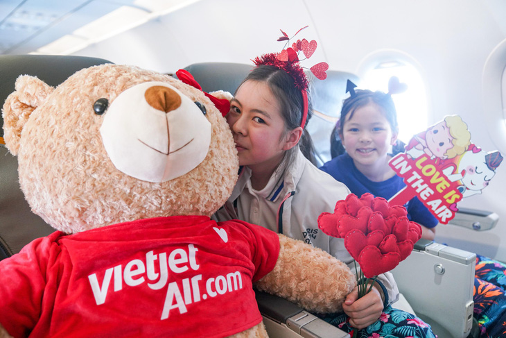 Bay Vietjet là có gấu trong mùa lễ Valentine này - Ảnh 5.