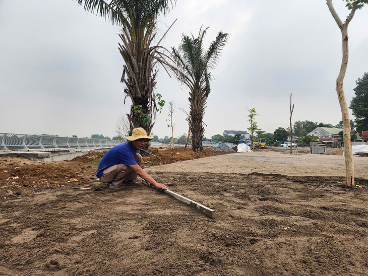 Dự án đường ven sông Đồng Nai: 5,2km đường, hơn 3 năm dự án chưa xong - Ảnh 2.