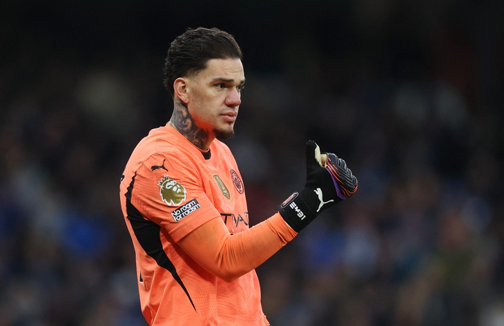 Thủ môn Ederson đi vào lịch sử Ngoại hạng Anh - Ảnh 1.