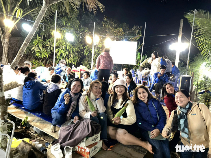 An Giang đón trên 600.000 lượt khách trong 8 ngày nghỉ Tết Ất Tỵ - Ảnh 1.