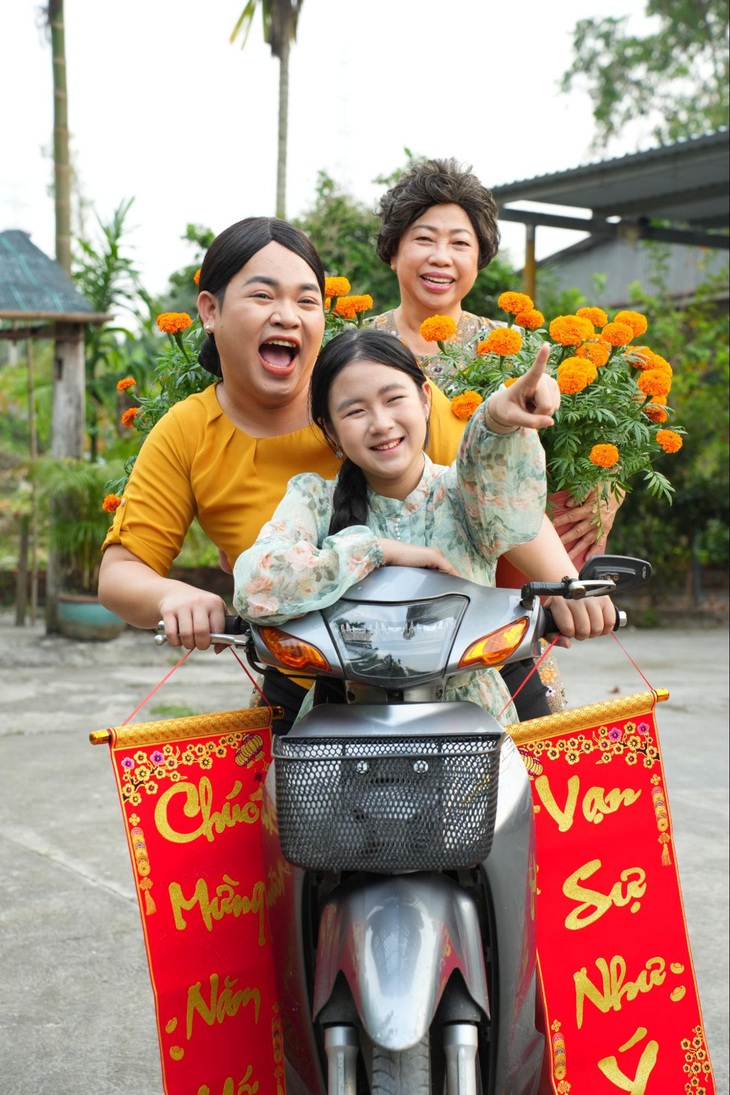 Cú chuyển mình ngoạn mục của Bé 7 ở phim đầu tay - Ảnh 1.