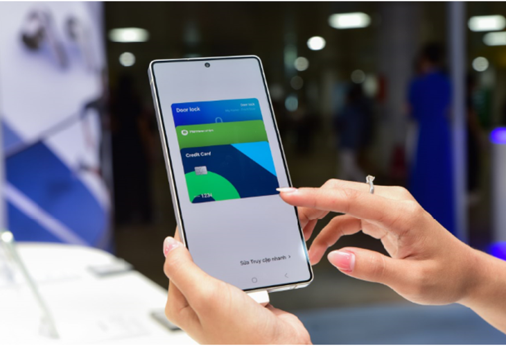 Thanh toán vé đi metro bằng ví số Samsung Wallet