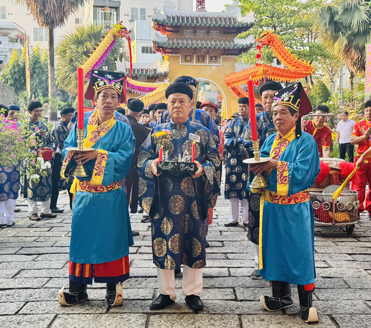 Lễ hội Khai hạ - Cầu an tại lăng Lê Văn Duyệt, mong vạn vật phát triển thái hòa - Ảnh 3.