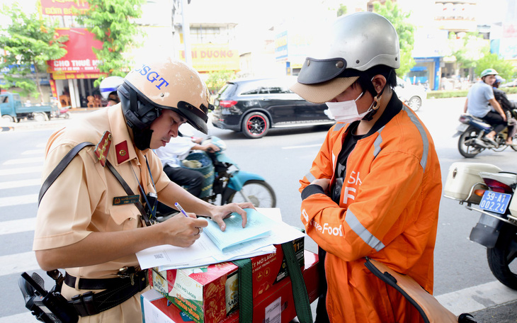 Các lỗi giao thông Hà Nội dự kiến tăng mức phạt gấp 1,5-2 lần so với nghị định 168 - Ảnh 3.