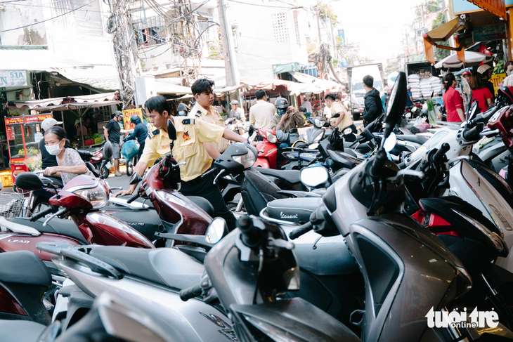 Có nên mua vàng vào ngày vía Thần Tài? - Ảnh 3.