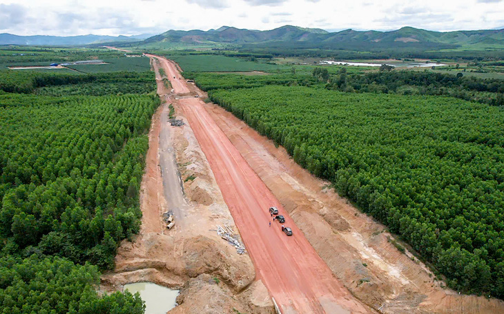 Không để xảy ra 'quân xanh quân đỏ' khi đấu thầu chọn nhà đầu tư làm cao tốc - Ảnh 2.