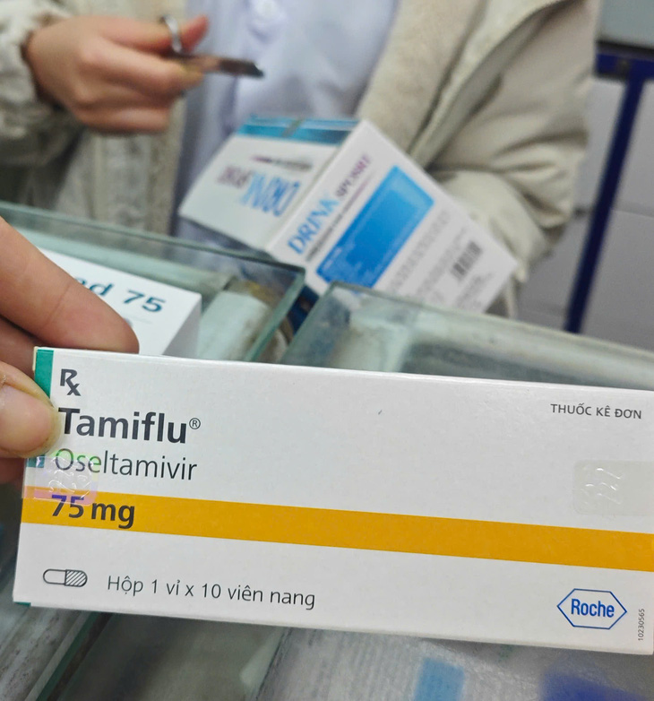 Thực hư thuốc Tamiflu chống cúm ‘khan hàng’, loạn giá? - Ảnh 1.