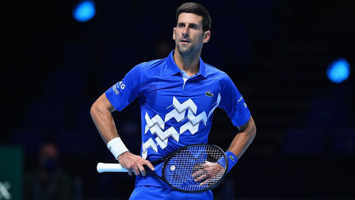 Djokovic ôm hận ở bán kết ATP Final 2020. Ảnh: AP.
