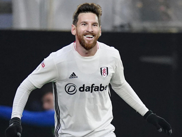 Nhiều cổ động viên Fulham mơ tưởng về việc Messi khoác áo đội bóng con cưng. Ảnh: Youtube.