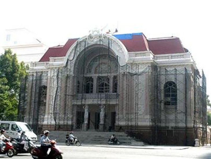 Sửa chữa Nhà hát Thành phố