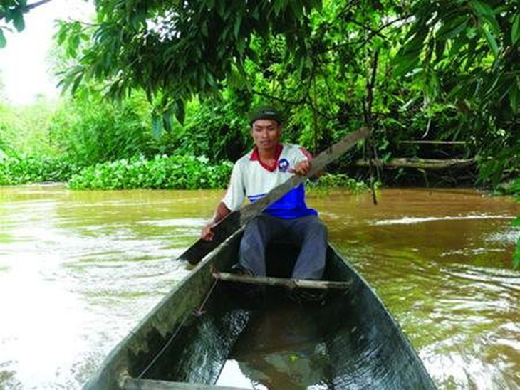 Săn cá trên sông Sêrêpốk