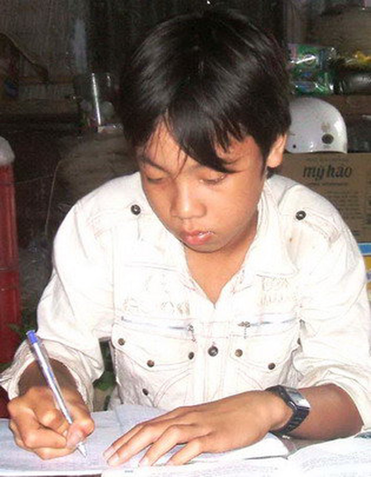 Phú Yên: khen thưởng học sinh 3 lần nhặt của rơi tìm người trả lại