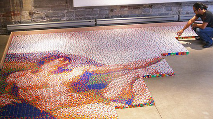 Tái tạo bức tranh của Michelangelo với 250.000 khối rubik