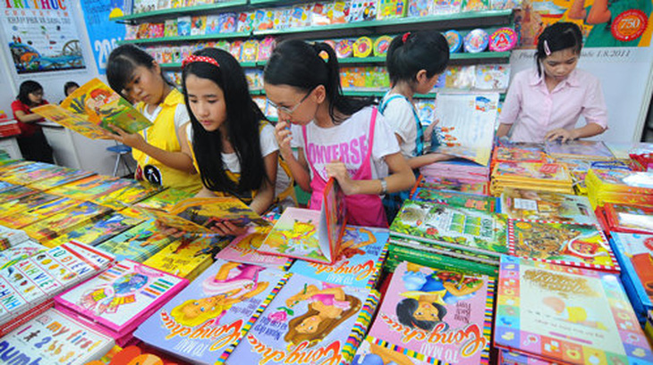 GS-BS Nguyễn Chấn Hùng: Nhẹ bước lãng du với sách