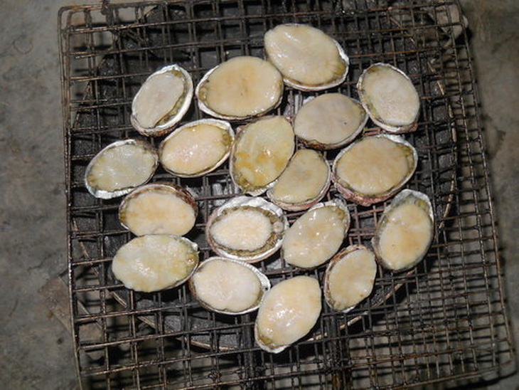 Ăn bào ngư ở Cù Lao Chàm
