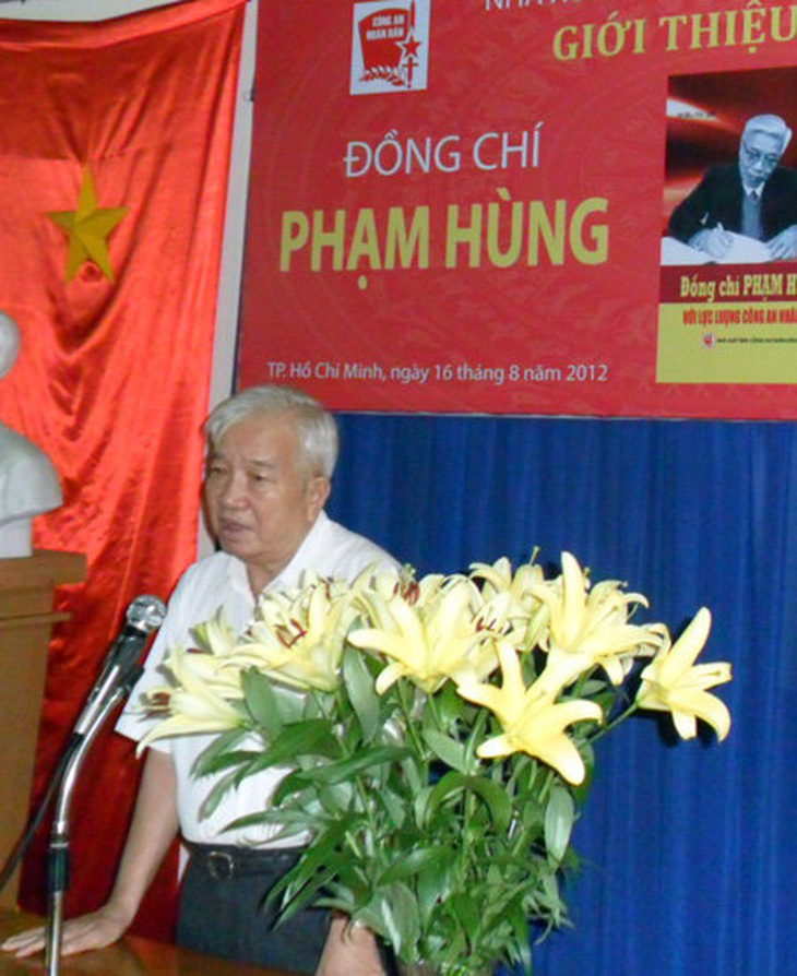 Ra mắt sách Đồng chí Phạm Hùng với lực lượng Công an nhân dân