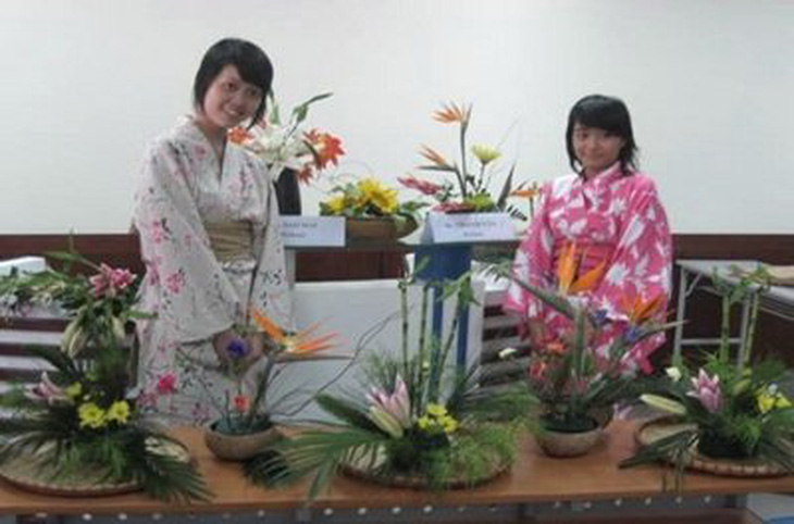 Tham dự buổi giao lưu Nghệ thuật cắm hoa Việt - Nhật