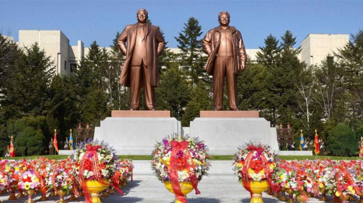 Bình Nhưỡng ngập cờ, hoa mừng sinh nhật 101 cố chủ tịch Kim Nhật Thành