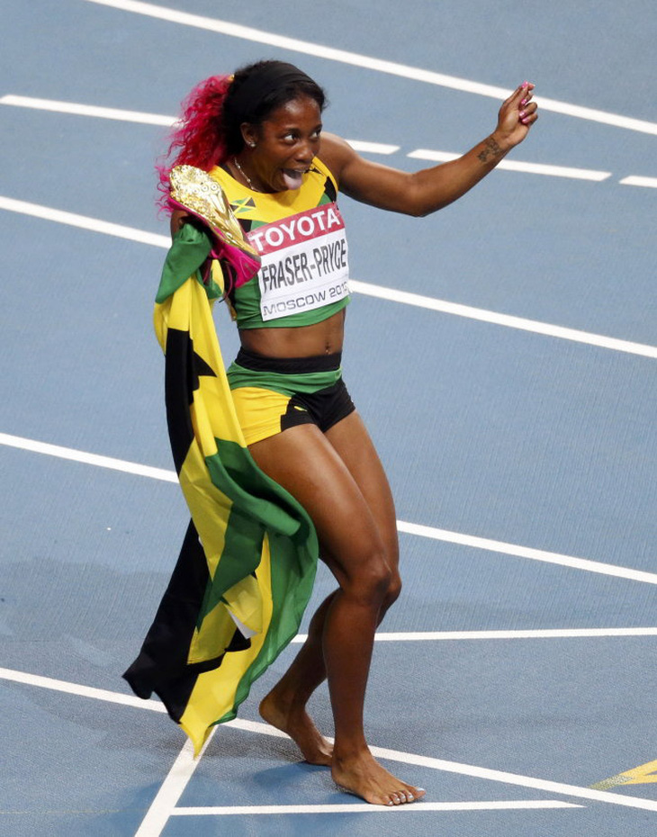 Cô gái cao 1m52 Shelly-Ann Fraser-Pryce giành HCV 100m nữ