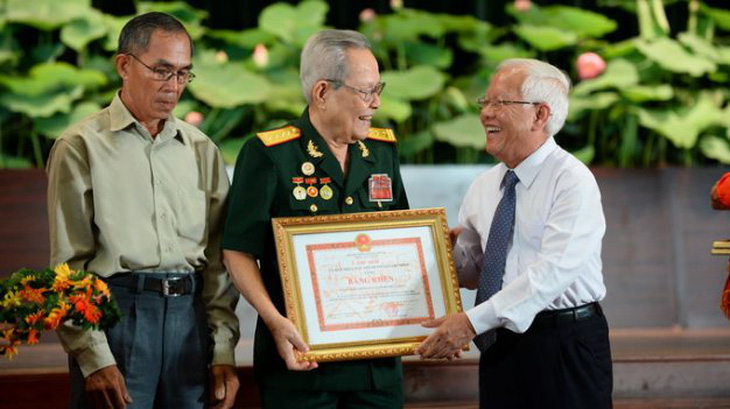 Chủ tịch Phan Văn Mãi: 'Để TP.HCM thực sự là đầu tàu của lòng nhân ái'  - Ảnh 5.