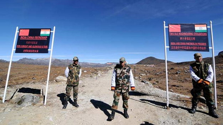 Ấn Độ huấn luyện quân sự cho người dân gần biên giới Trung Quốc