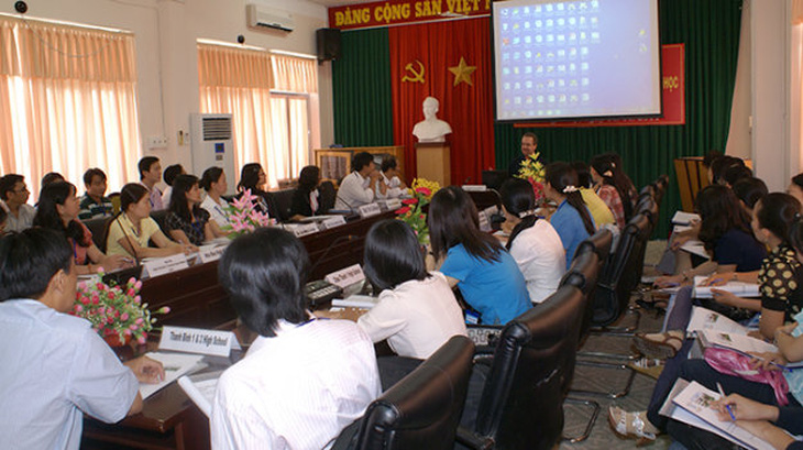 Nâng chuẩn giáo viên tiếng Anh: thi là rớt