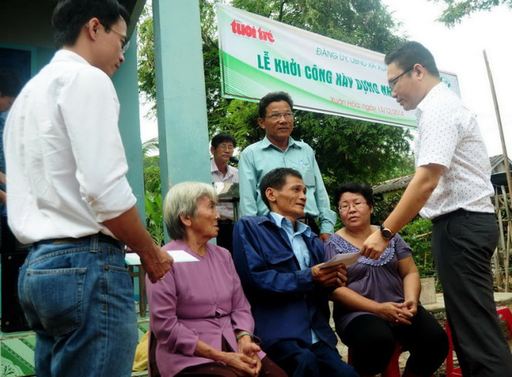 ​Xây nhà tình thương cho người bán vé số nghèo, tàn tật