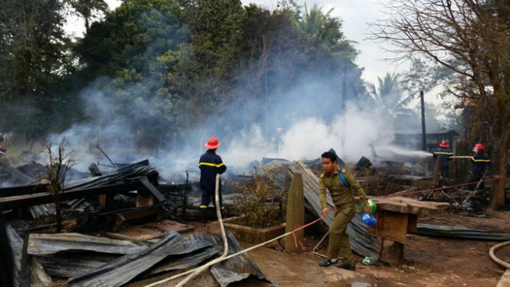 Cháy đồn công an cửa khẩu Đensavan, biên phòng Lao Bảo ứng cứu