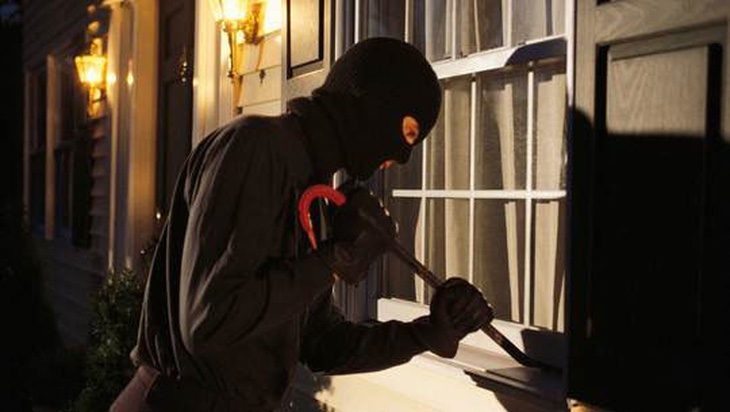 Ba trụ sở UBND xã bị trộm đồng loạt “ghé thăm”