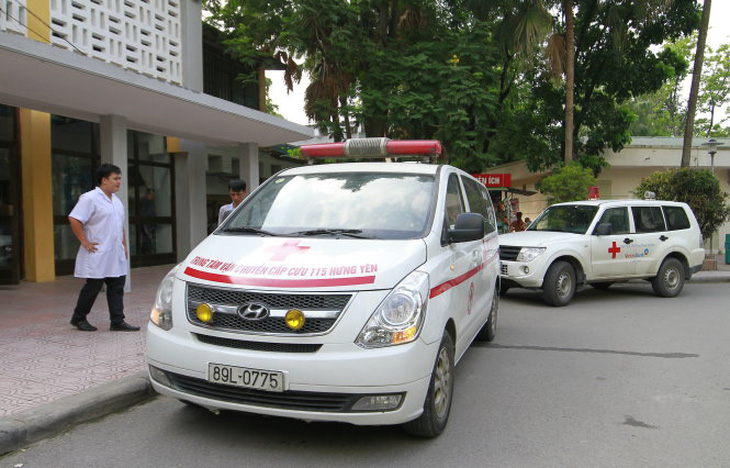 Xe cấp cứu, taxi độc quyền làm khó bệnh nhân