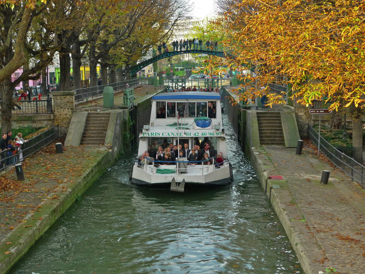 Khám phá vẻ đẹp Paris xưa từ dòng kênh Saint-Martin