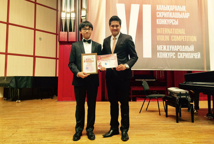 Cậu bé Việt Nam 14 tuổi đoạt giải nhất violin quốc tế