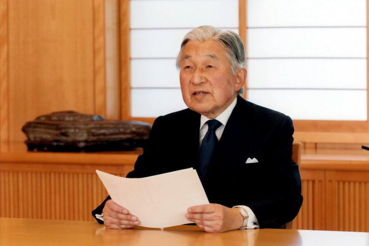Nhật hoàng Akihito và mong ước thoái vị