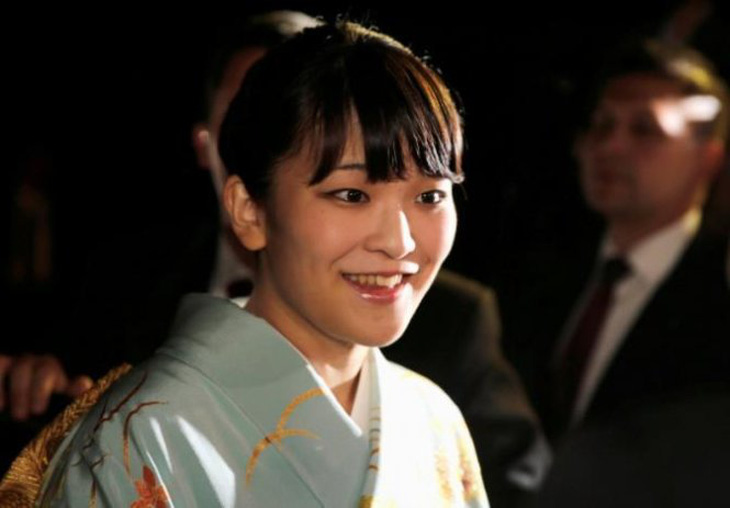 Công chúa lấy chồng luật sư, dân Nhật lại bàn luận