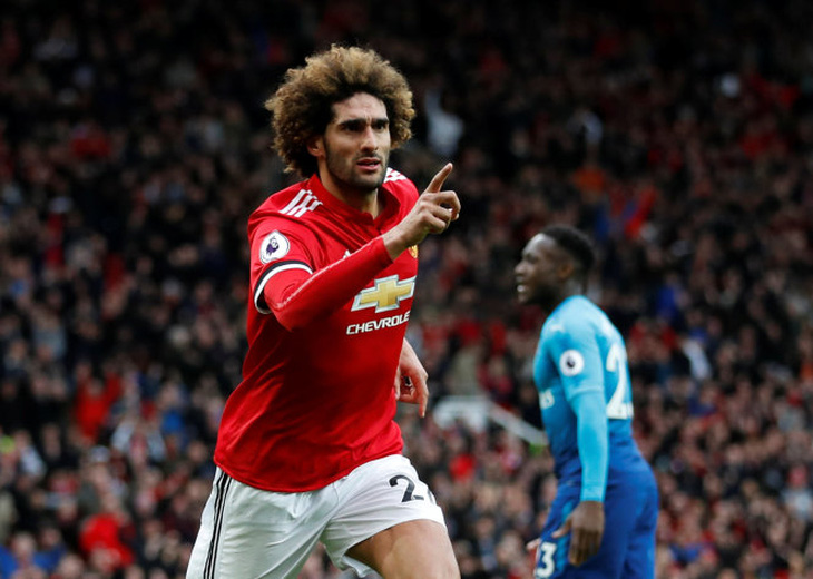 'Siêu dự bị' Fellaini giúp M.U hạ Arsenal ở phút bù giờ