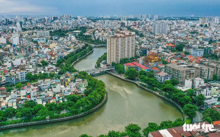 Kênh Nhiêu Lộc - Thị Nghè đoạn qua quận Bình Thạnh, TP.HCM - Ảnh: QUANG ĐỊNH