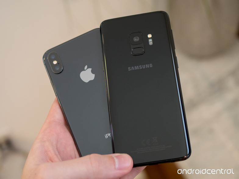 Đặt lên bàn cân Galaxy S9/S9+ và iPhone X - Ảnh 2. Đặt lên bàn cân Galaxy S9/S9+ và iPhone X - Ảnh 2.