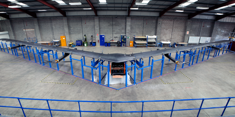 Facebook hủy dự án làm drone ‘khủng’ phủ sóng Internet - Ảnh 1. Facebook hủy dự án làm drone ‘khủng’ phủ sóng Internet - Ảnh 1.