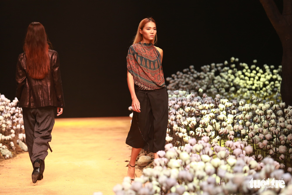 Lan Khuê, Minh Hằng khiến khán giả nhún nhảy với ELLE show - Ảnh 10. Lan Khuê, Minh Hằng khiến khán giả nhún nhảy với ELLE show - Ảnh 10.